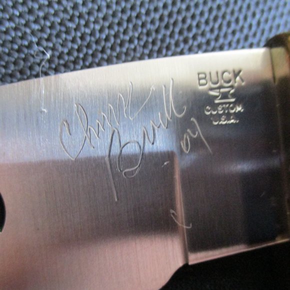 Signed 2004 Custom Buck Hunting Gut Hook Knife w/Sheath by J Buck & Chuck Buck - Picture 4 of 7